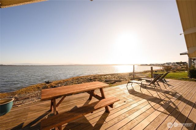 4144 Saltspring Drive, Ferndale, WA 98248