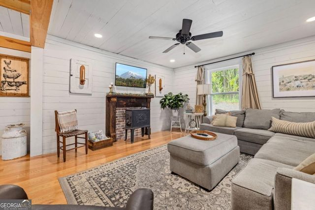 385 Amys Road, Clarkesville, GA 30523