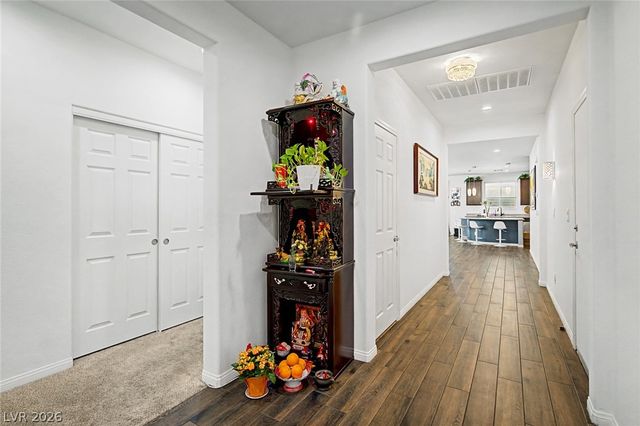 9565 Vital Crest Street, Las Vegas, NV 89123