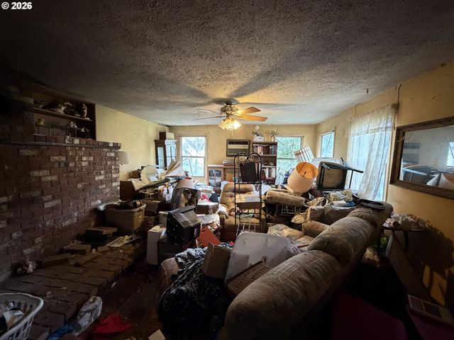 3800 HAPPY VALLEY Rd, Roseburg, OR 97471