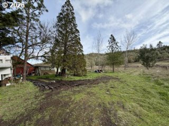 3800 HAPPY VALLEY Rd, Roseburg, OR 97471