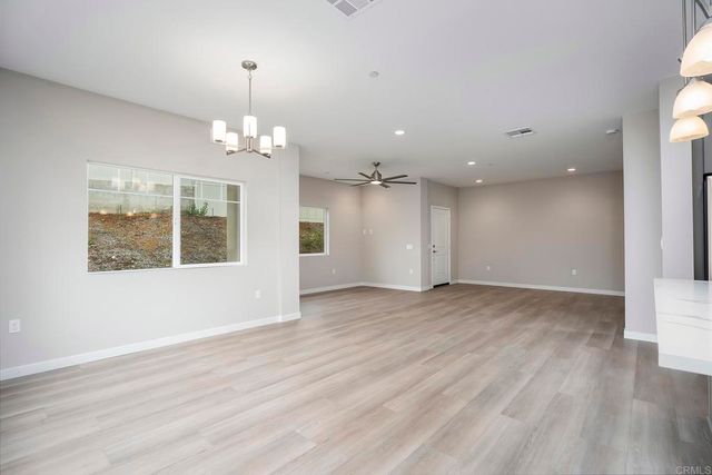 3856 American Ave, La Mesa, CA 91941