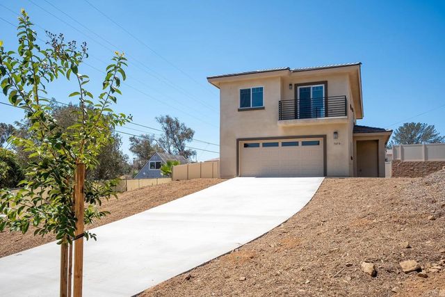 3856 American Ave, La Mesa, CA 91941