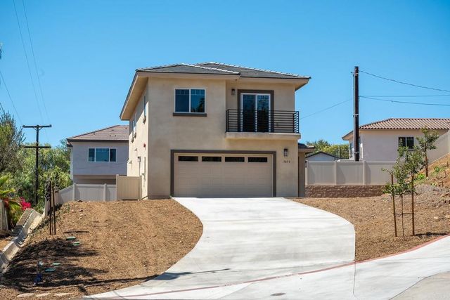 3856 American Ave, La Mesa, CA 91941