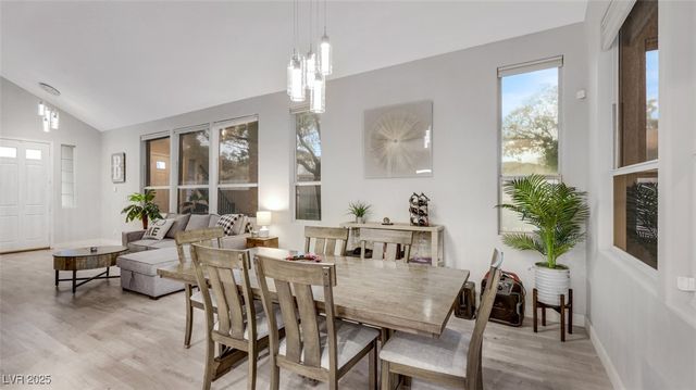 1301 Fox Acres Drive, Las Vegas, NV 89134