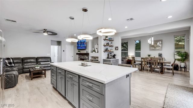 1301 Fox Acres Drive, Las Vegas, NV 89134