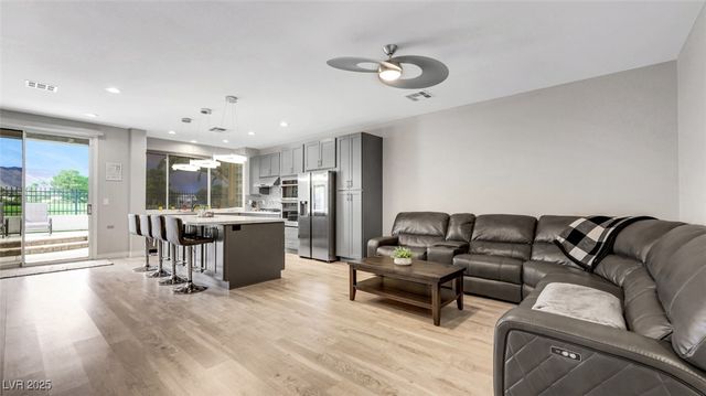 1301 Fox Acres Drive, Las Vegas, NV 89134