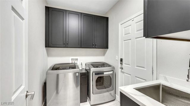 1301 Fox Acres Drive, Las Vegas, NV 89134