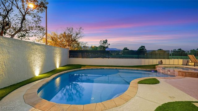 1301 Fox Acres Drive, Las Vegas, NV 89134