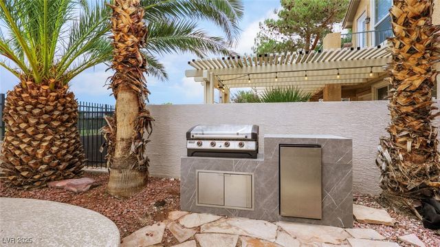 1301 Fox Acres Drive, Las Vegas, NV 89134