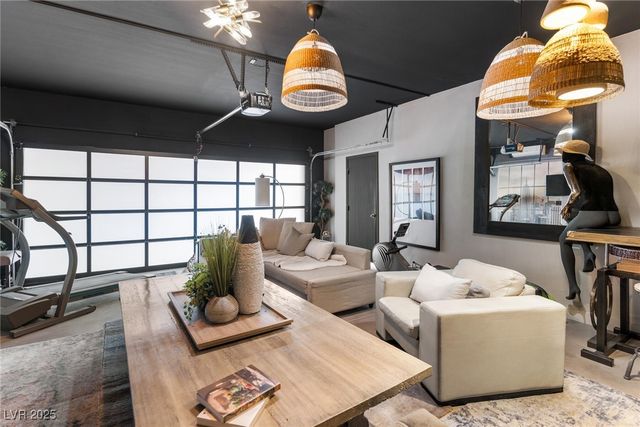 1804 Plantea Court, Las Vegas, NV 89117