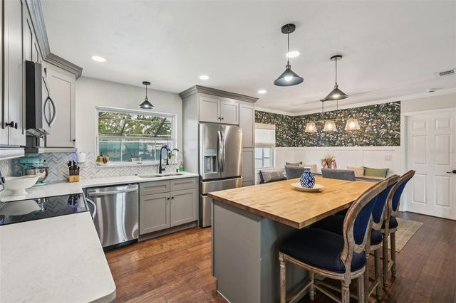 808 60TH STREET NW, Bradenton, FL 34209