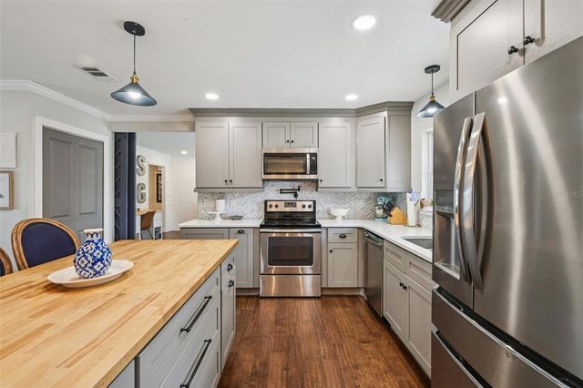 808 60TH STREET NW, Bradenton, FL 34209