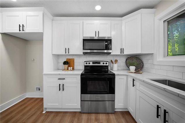 712 Overland Trail, Woodstock, GA 30189