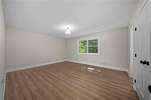 712 Overland Trail, Woodstock, GA 30189