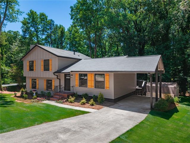 712 Overland Trail, Woodstock, GA 30189
