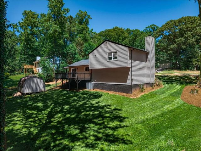 712 Overland Trail, Woodstock, GA 30189