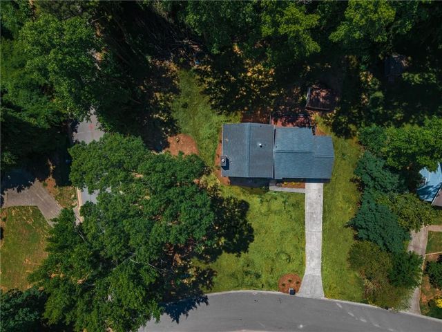 712 Overland Trail, Woodstock, GA 30189
