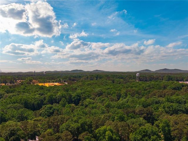 712 Overland Trail, Woodstock, GA 30189