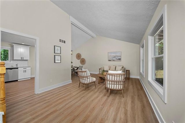712 Overland Trail, Woodstock, GA 30189