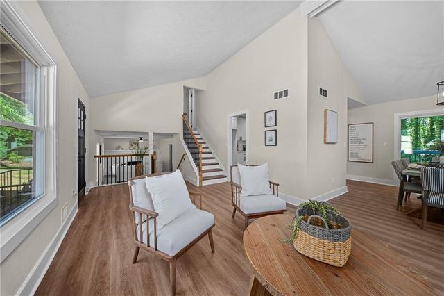 712 Overland Trail, Woodstock, GA 30189