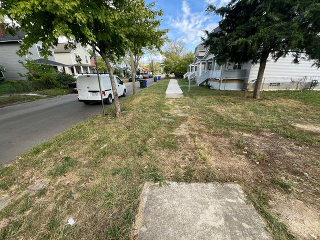 957 E 12th Avenue, Columbus, OH 43211