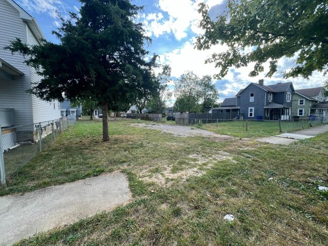 957 E 12th Avenue, Columbus, OH 43211