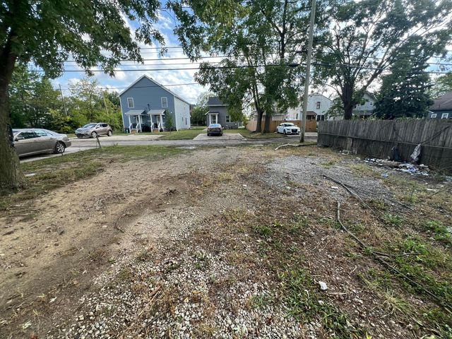 957 E 12th Avenue, Columbus, OH 43211