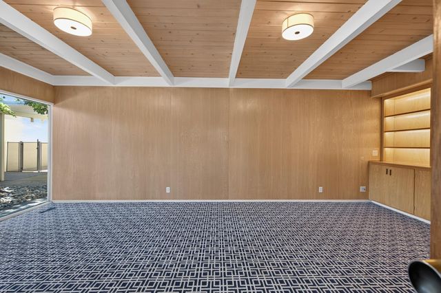 7714 Parkwoods Dr, Stockton, CA 95207