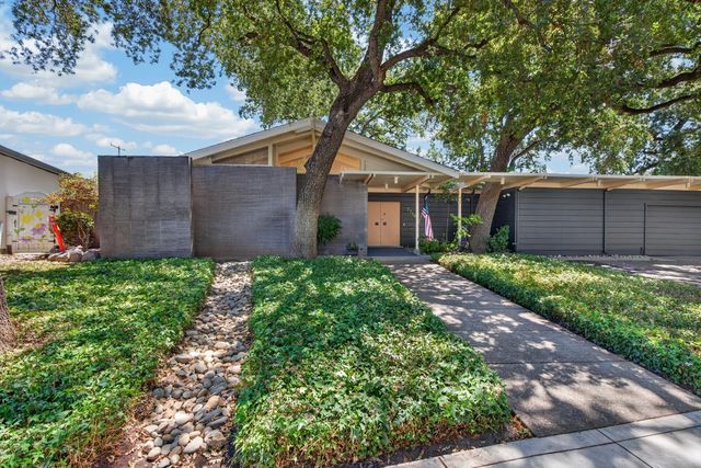 7714 Parkwoods Dr, Stockton, CA 95207