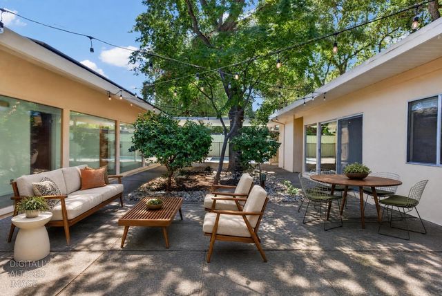 7714 Parkwoods Dr, Stockton, CA 95207
