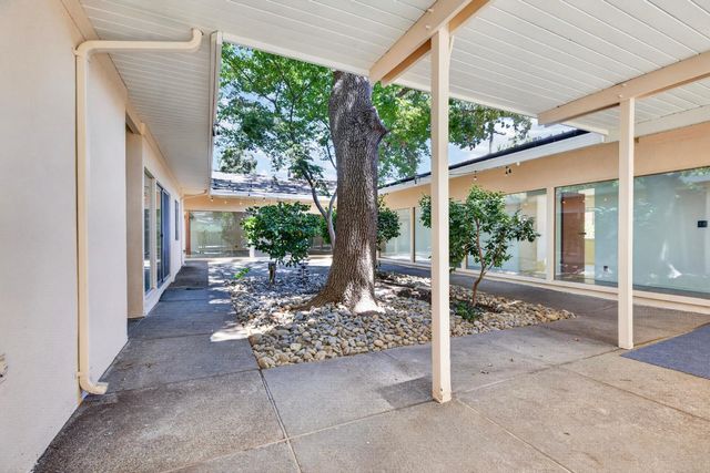 7714 Parkwoods Dr, Stockton, CA 95207