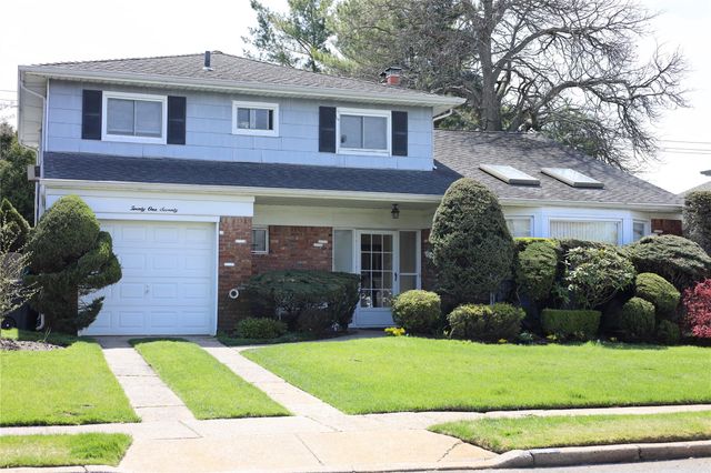 2170 Clover Court, East Meadow, NY 11554