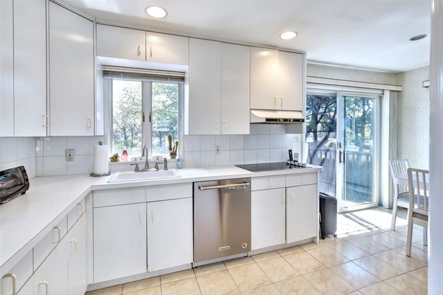 2170 Clover Court, East Meadow, NY 11554