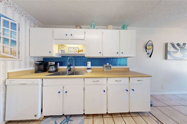 15005 Windward Dr 121, Corpus Christi, TX 78418