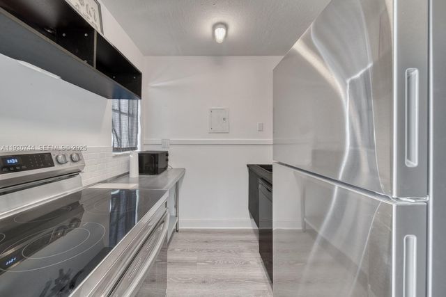 1530 Pennsylvania Ave 305, Miami Beach, FL 33139