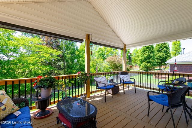 7928 Windgate Dr, Louisville, KY 40291