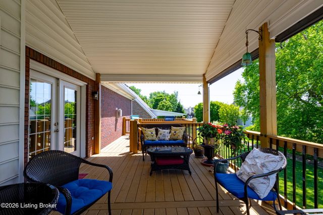 7928 Windgate Dr, Louisville, KY 40291