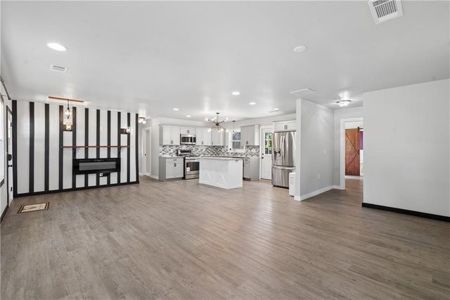 2357 Scotty Circle, Decatur, GA 30032