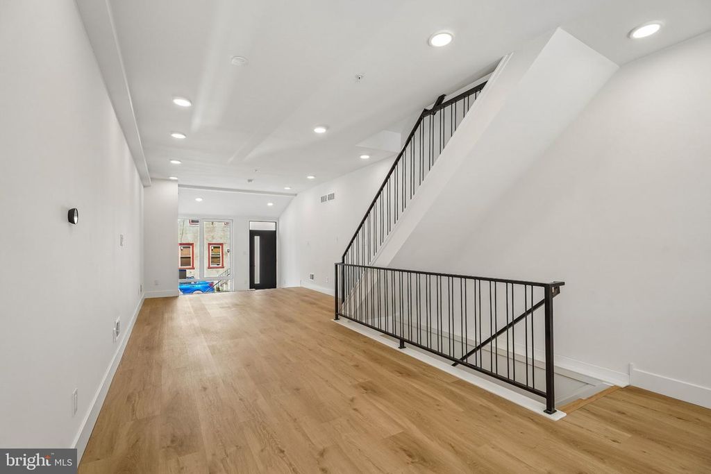 4018 CAMBRIDGE ST, PHILADELPHIA, PA 19104 — photo 3