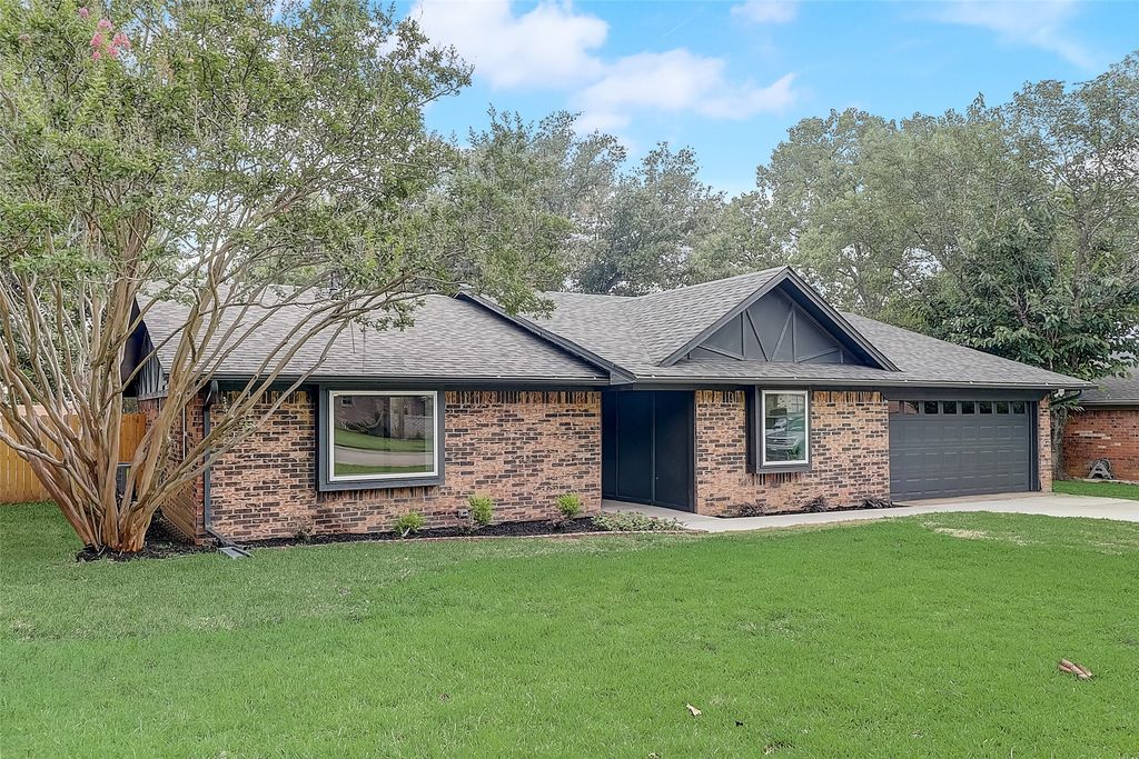 607 Field Street, Colleyville, TX 76034