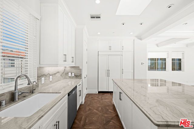 201 S Avenue A A, Redondo Beach, CA 90277