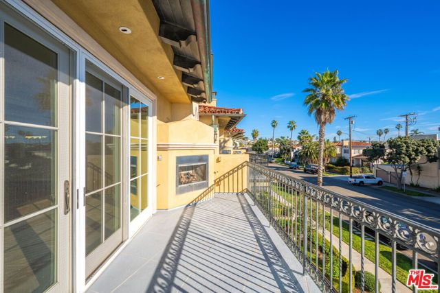 201 S Avenue A A, Redondo Beach, CA 90277