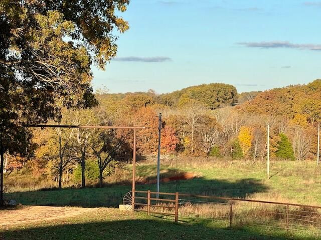 7474 County Road 2800, Mountain View, MO 65548