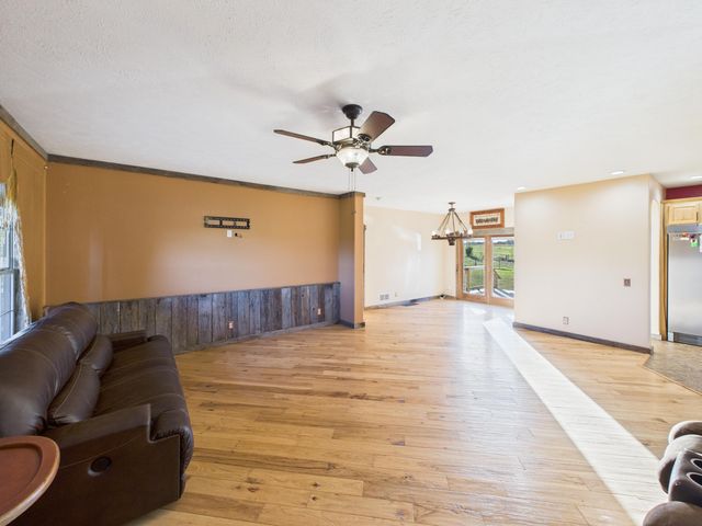 7474 County Road 2800, Mountain View, MO 65548