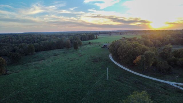 7474 County Road 2800, Mountain View, MO 65548