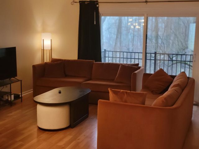 3851 Greenleaf Circle, Kalamazoo City, MI 49008