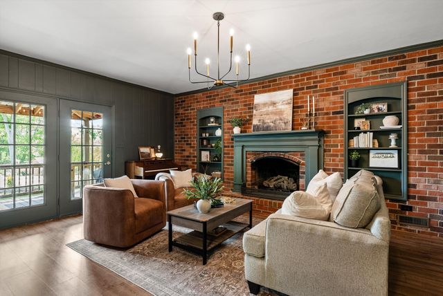 1427 Harris St, Columbia, TN 38401