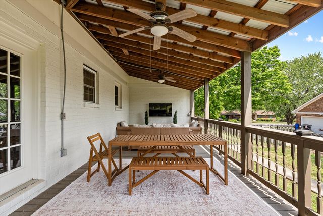 1427 Harris St, Columbia, TN 38401