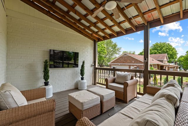 1427 Harris St, Columbia, TN 38401